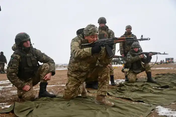 Пять тысяч военнослужащих приняли участие в масштабной проверке Десантно-штурмовых войск (6)