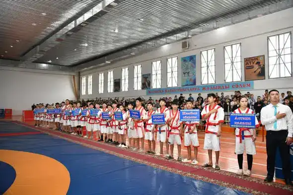 ТУРКЕСТАН: ОТКРЫТЫЙ ТУРНИР ПО ҚАЗАҚ КҮРЕСІ В ОТЫРАРЕ СОБРАЛ 750 СПОРТСМЕНОВ В ЧЕСТЬ 155-ЛЕТИЯ Кажимукана Мунайтпасова Атырау