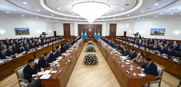 Олжас Бектенов доложил Президенту о реализации поручений по укреплению экономики страны (2)