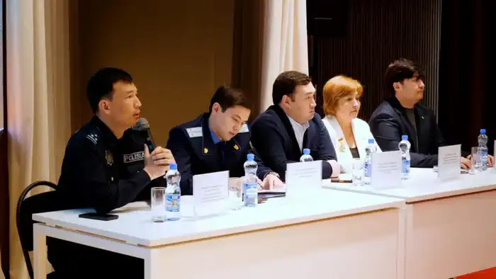 Профилактическая встреча для школьников в Астане Атырау