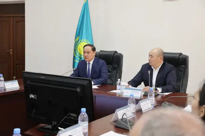 Встреча Ербола Карашукеева с предпринимателями обсуждение инвестиций и поддержки бизнеса в Жамбылской области Атырау