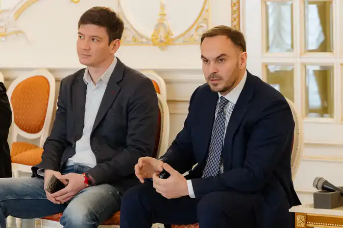 Обсуждение новой Конституции в Казахстане: влияние на креативные индустрии и культурную политику Атырау