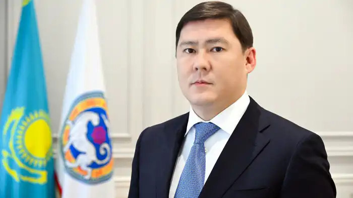 Дархан Сатыбалды назначил Алмасхана Сматлаева первым заместителем акима Алматы Атырау