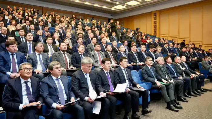 Энергетический компас: Роман Скляр определяет курс Минэнерго в новых реалиях Атырау