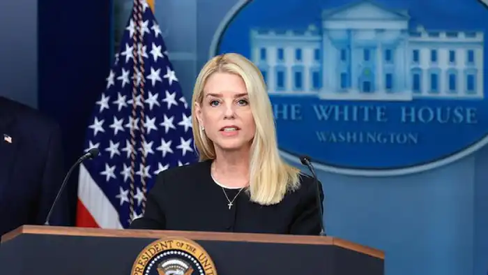 Генпрокурор США раскрыла 300 имен политиков и знаменитостей из файлов Эпштейна: документы Министерства юстиции обнародованы Атырау