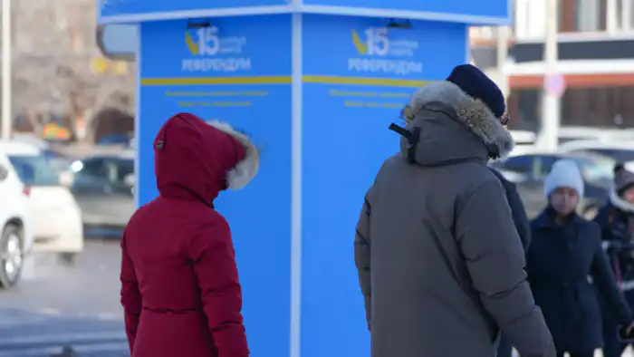 Социальные последствия отмены выходного дня и отставки в Нацбанке на фоне морозов до −37 Атырау