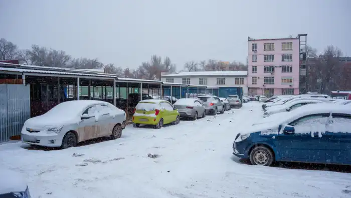 Судебное разбирательство по делу о Никольском рынке: трое участников схемы получили приговор за попытку вернуть рынок на 2,2 миллиарда тенге с использованием подложных документов и подставных лиц. Атырау