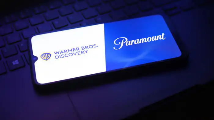 Компания Paramount Skydance объявила о покупке Warner Bros. Discovery за 110 миллиардов долларов, что стало значительным событием на рынке медиа и развлечений. Сделка века, как ее уже окрестили, подчеркивает растущую тенденцию к консолидации в индустрии,  Атырау