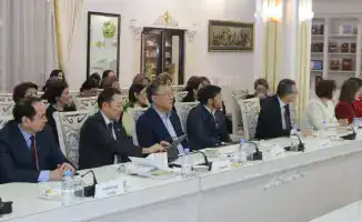 Презентация трудов академика Шоры Сарыбаева и передача редких книг: вклад в сохранение языка и культуры