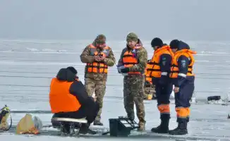 Безопасность на льду: усилия спасателей Казахстана по предотвращению несчастных случаев