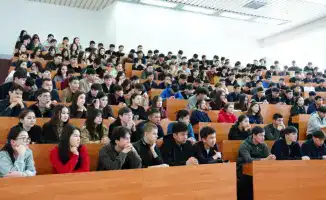 Информационная акция против насилия в отношении женщин в Уральске
