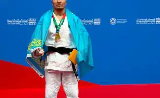 Нурсултан Болат из Астаны завоевал золото на чемпионате по дзюдо в Абу-Даби