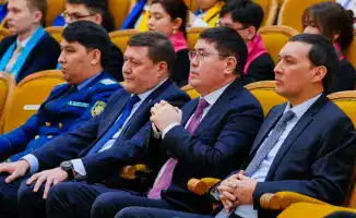 Спектакль о вреде наркотиков в театре 'Жастар'