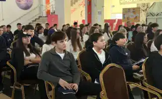 Обсуждение мер по борьбе со сталкингом и бытовым насилием на форуме в Павлодаре