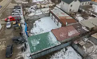 Снос незаконной автомойки в Алматы: борьба с нарушениями строительных норм