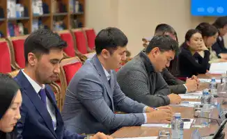 Обсуждение правового статуса государственных символов Казахстана в контексте новой Конституции на международном круглом столе