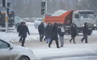 Астана: резкое изменение погоды с дождя на снег привело к ухудшению условий на дорогах
