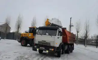 Снег в Астане убирают 1 673 единицы спецтехники и 3 079 рабочих