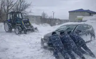 Снег не преграда: помощь из колонии в Абай
