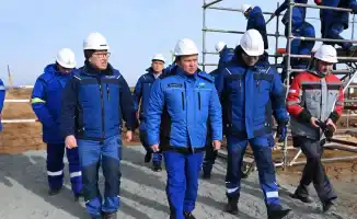 Асхат Хасенов проверил строительство завода «Силлено» в Атырау: мощность 1,25 млн тонн полиэтилена в год