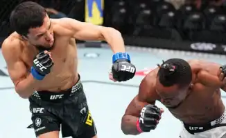Казахстанский боец Алиби Идирис одержал первую победу в UFC на турнире в Хьюстоне, Техас. Его рекорд теперь составляет 12-1.