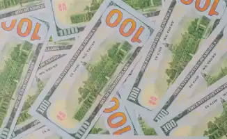 Курс доллара в Казахстане вновь преодолел психологический рубеж 25 февраля