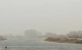 Пылевая буря в Атырау: сильная запылённость воздуха, першение в горле и сухость