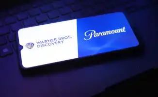 Компания Paramount Skydance объявила о покупке Warner Bros. Discovery за 110 миллиардов долларов, что стало значительным событием на рынке медиа и развлечений. Сделка века, как ее уже окрестили, подчеркивает растущую тенденцию к консолидации в индустрии, 