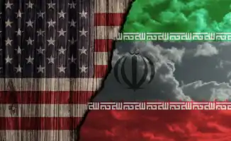 США и Иран возобновили ядерные переговоры в Женеве 26 февраля, что стало третьей встречей при посредничестве Омана. Это событие происходит на фоне развертывания американских войск на Ближнем Востоке.