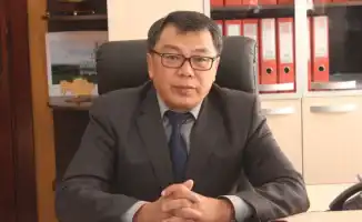 Бескарагайский маслихат под угрозой: прокуратура оспаривает звание почётного гражданина для экс-акима Сыдыкова