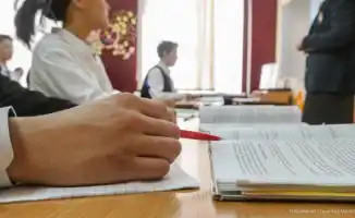 В Казахстане усиливают защиту светского образования: новые изменения в Конституции на заседании Конституционной комиссии