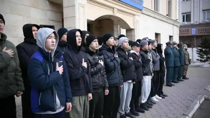В Астане стартовал весенний призыв, отправлены первые новобранцы на службу в армию Атырау
