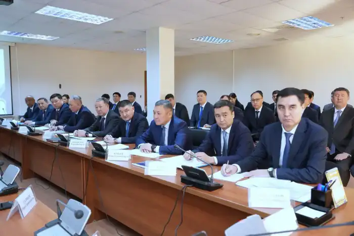 В Астане на заседании коллегии Комитета автомобильного транспорта и транспортного контроля подведены итоги деятельности отрасли за 2025 год Атырау