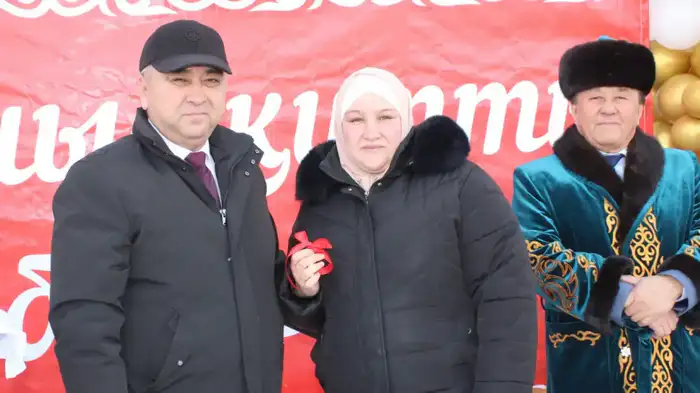 Многодетные семьи Каркаралинского района получили ключи от новых квартир перед Наурызом Атырау