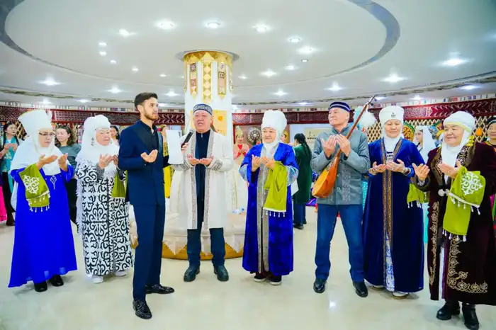 Көрісу күні отметили в столичном Доме дружбе (3)
