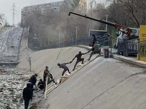 В Алматы появился новый интерактивный арт-объект в русле реки Үлкен Алматы Атырау