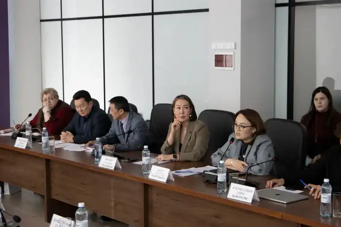 Конституция как ключ к межэтническому диалогу? Атырау