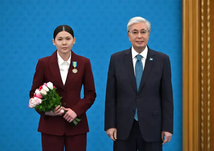 Кристина Шумекова орден Парасат юниорский чемпионат мира казахстанский спорт Атырау
