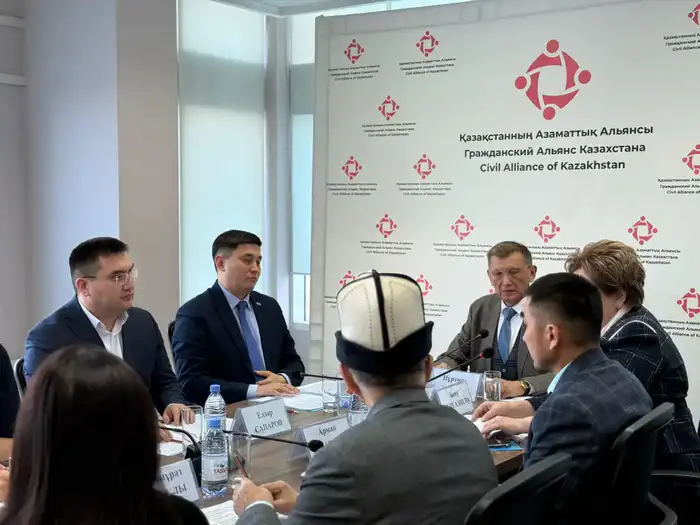 В День культуры и национальных традиций в Астане обсудили духовные ценности общества (3)