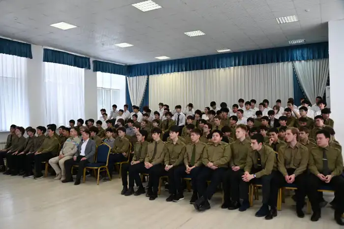 Встречи представителей Министерства обороны с молодежью Мангистау: влияние на выбор будущей профессии Атырау