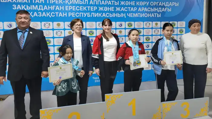 Карагандинская школьница стала чемпионкой Казахстана по шахматам Атырау