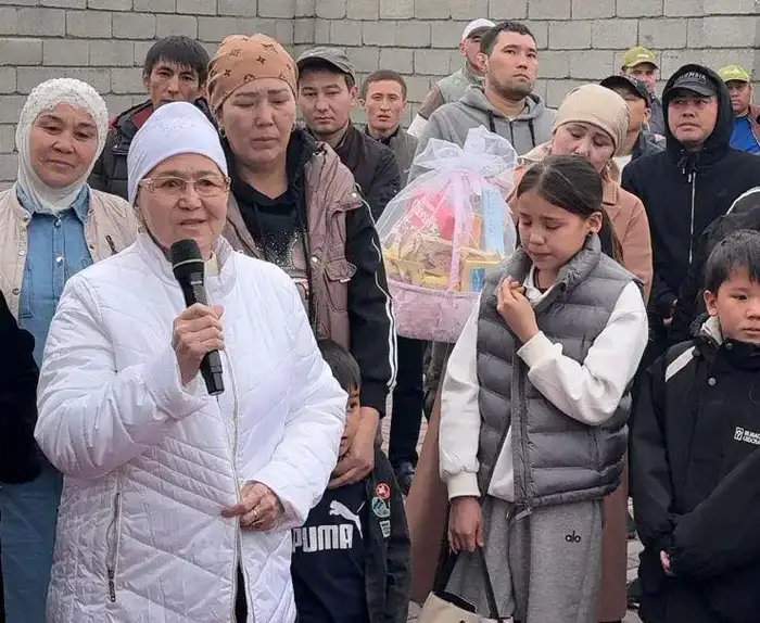 Молодежь Туркестана поддерживает многодетные семьи через благотворительность Атырау