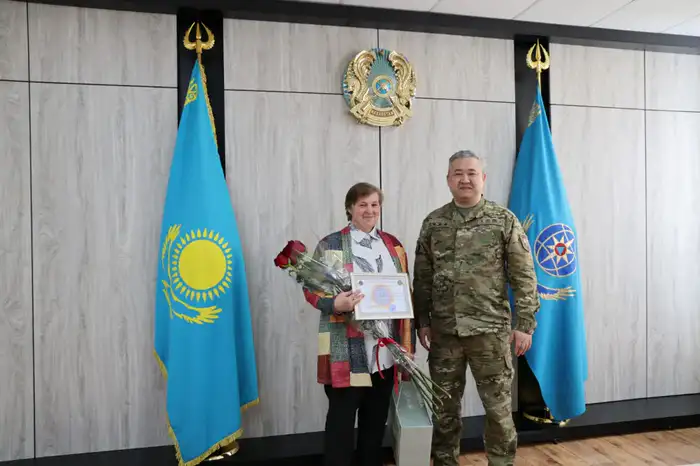 Жительница Павлодарской области награждена за помощь людям во время бурана (2)