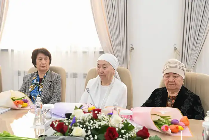 Встреча главы региона с женщинами-матерями в преддверии праздника Атырау