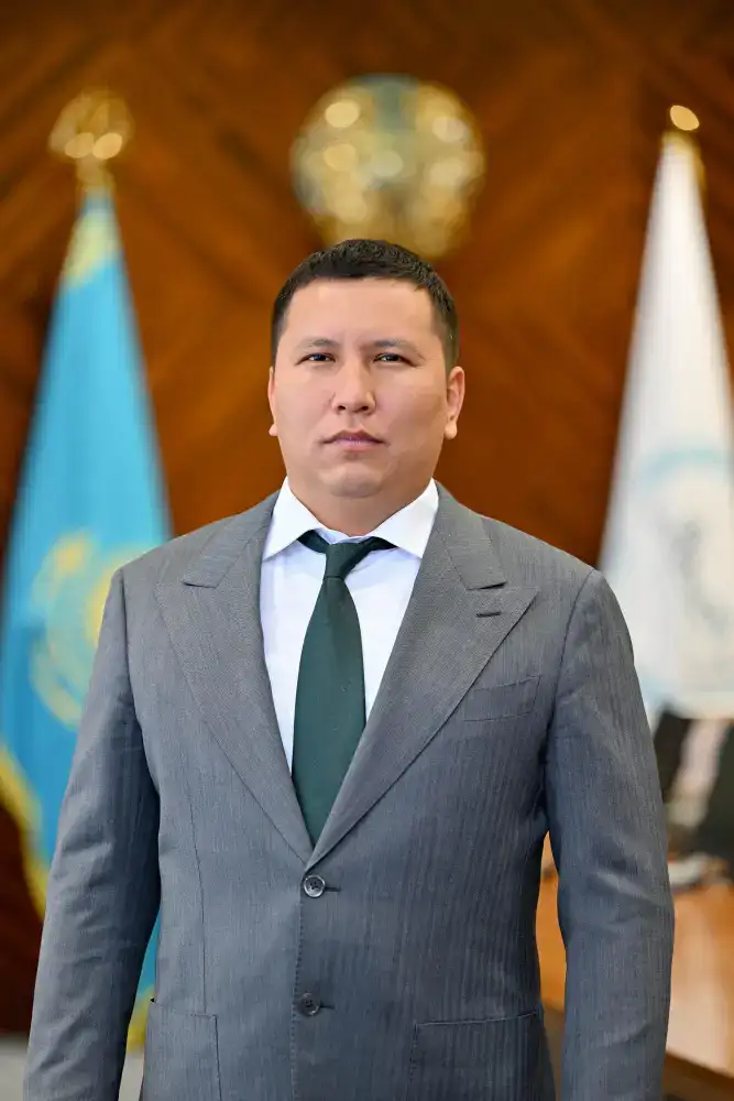 Назначение Тлемесова Серика Насипказиевича на пост руководителя управления строительства области Абай: профессиональный путь и опыт в жилищно-коммунальном хозяйстве Атырау