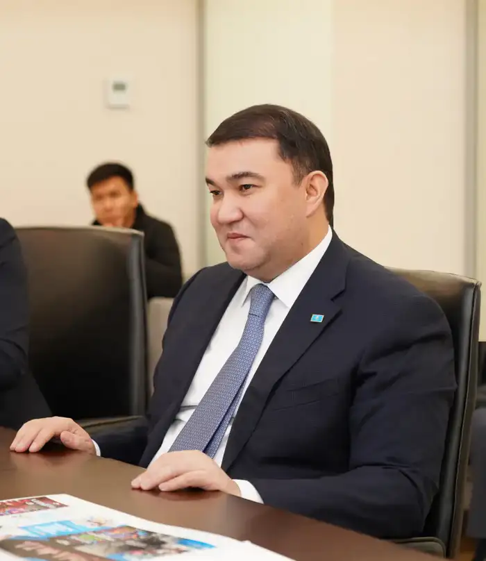 Нуралхан Кушеров встреча с продюсером Жанатом Мукановым и певцом Торегали Тореали в Туркестане Атырау