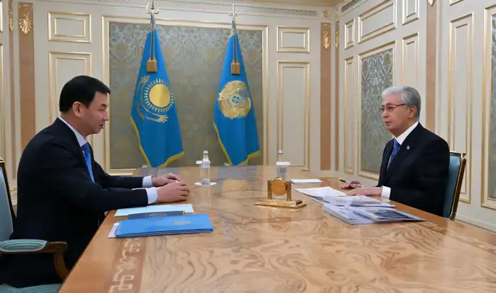 Президент Казахстана обсуждает экономическое развитие Алматы с акимом и акцентирует внимание на IT-секторе Атырау