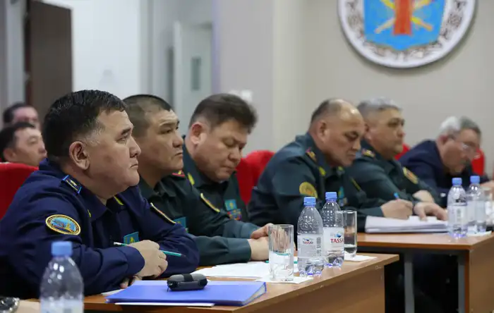Обсуждение новых подходов к боевой подготовке армии на совещании в Национальном университете обороны Казахстана Атырау