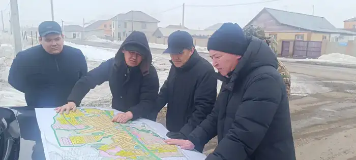 В Акмолинской области усилены противопаводковые меры: вывоз снега ведётся круглосуточно (3)