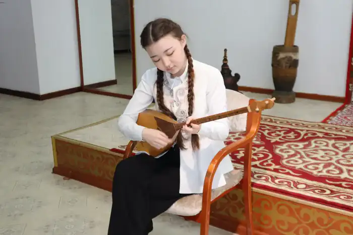 Книжный семейный праздник: ценим родные связи вместе! Атырау